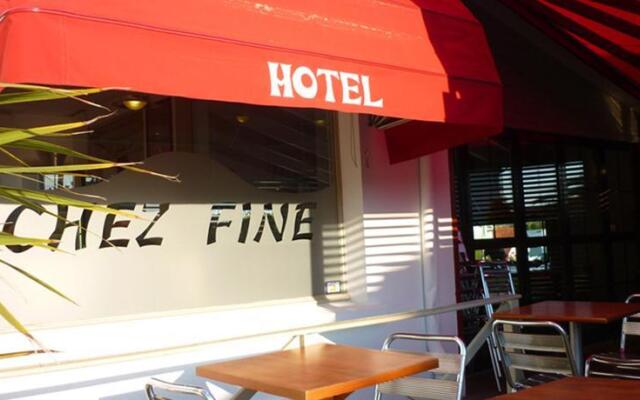 Hotel Fine