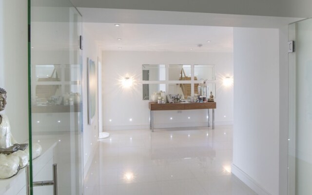 Seascape by Platinum Retreats