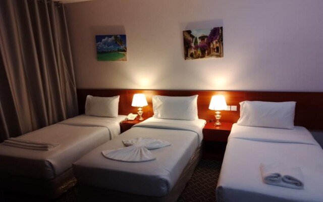 Three 888 Hotel