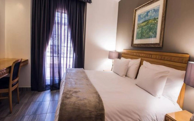 Airport Inn and Suites