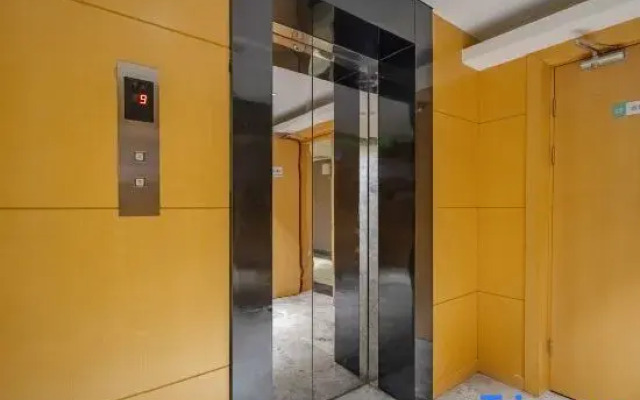Tairong Hotel