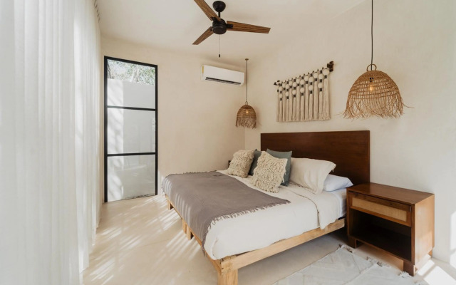 Villa Torana 4br/8pp Private Pool Rooftop Security