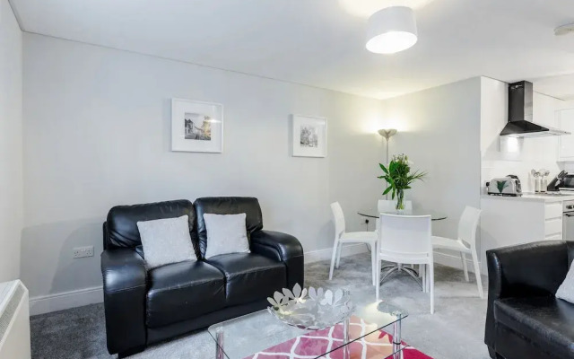 Marina Place by Roomspace Apartments