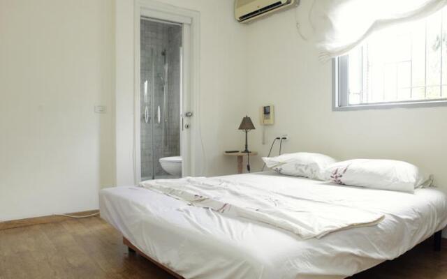 Amzaleg – Neve Tzedek – Unique 3 Story Condo