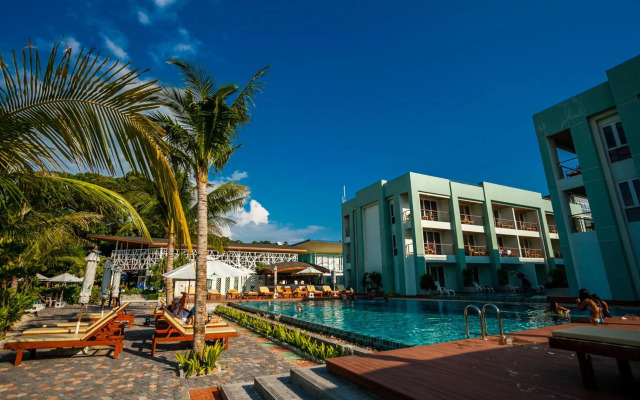 Phi Phi Harbour View Hotel
