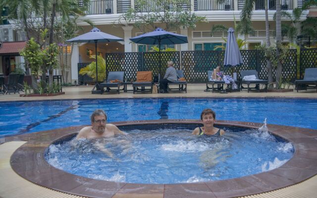 Angkor Holiday Hotel