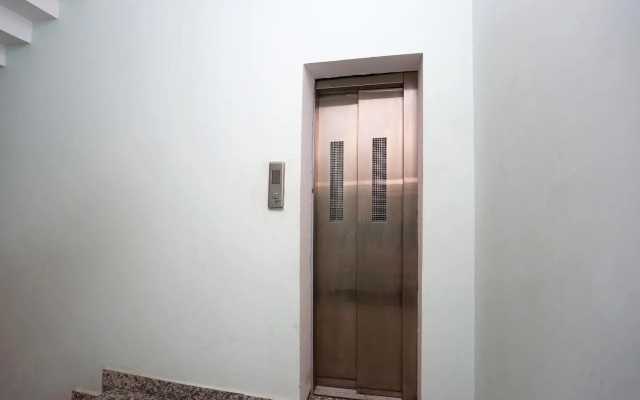 VMS Royal Inn By OYO Rooms