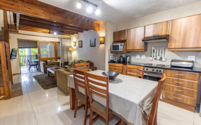 Legend Safaris - Kruger Park Lodge 257B