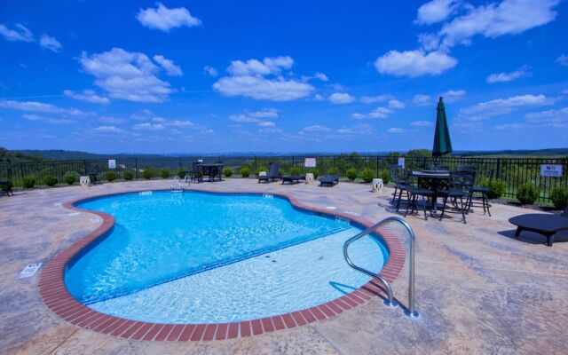 Branson Bluffs Retreat by RedAwning