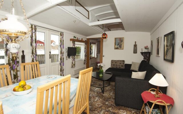 Lisbeth & Johannes Holiday House