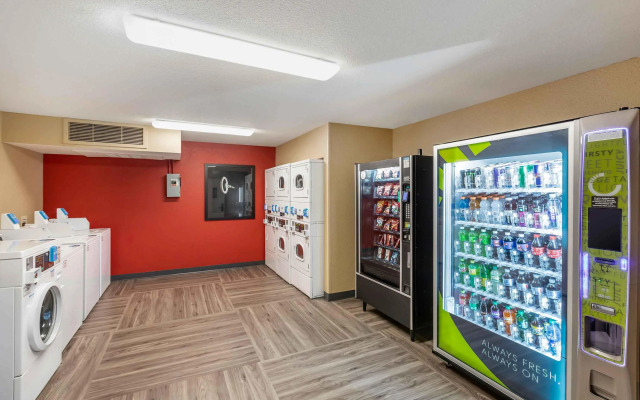 Extended Stay America Suites Milwaukee Brookfield