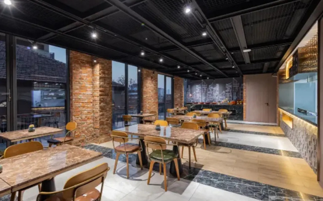 Wuhan Rejoice by Argyle Hotel(Yellow Crane Tower &Tanhualin Store)