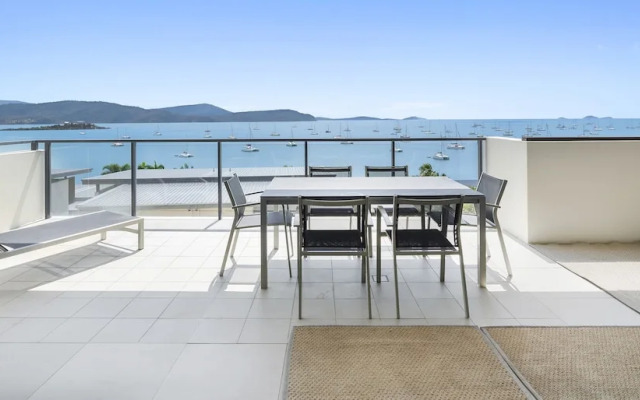 Unit 80 3 B/R Lux Ocean View