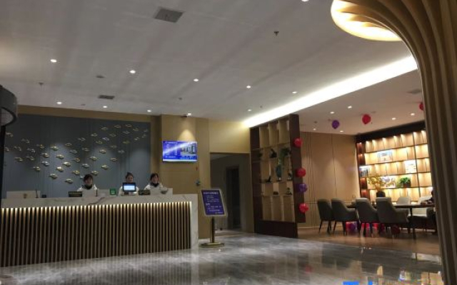 Longcheng Hotel