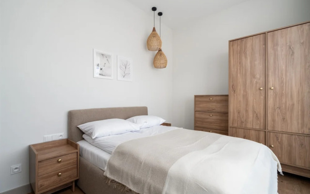Beige Apartment Poznań by Renters