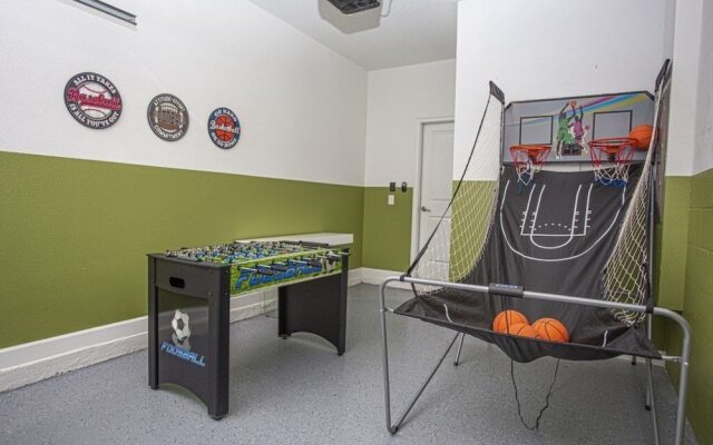 4718sh - Storey Lake 6 Bedroom Villa