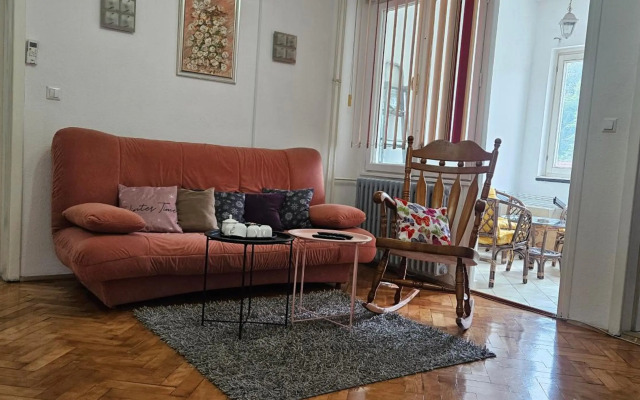 Trosoban stan u Zenici