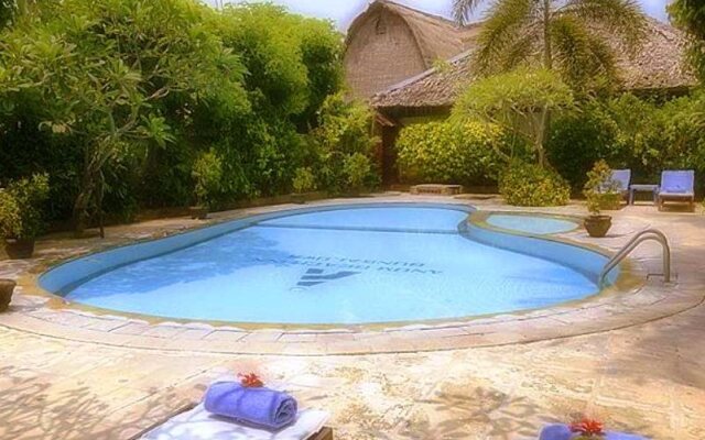 Anom Beach Inn Bungalows