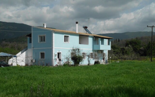 Tom's House/2 Between Paleokastritsa Dassia Ipsos!