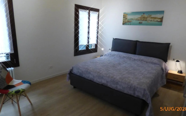 Casa Moderna A Due Passi Da Rialto