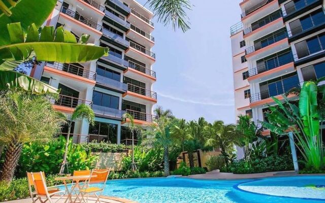 Naiharn Condominium Phuket