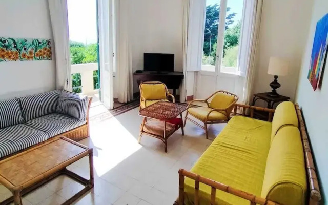 The White House on the sea