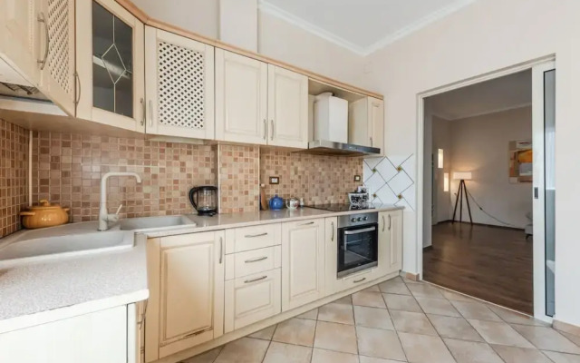 The Old-clock Apartment