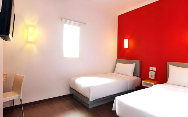 Amaris Hotel Dewi Sri