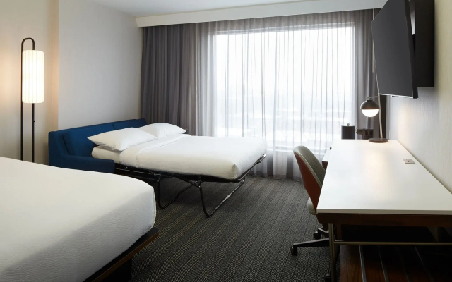 Courtyard by Marriott Montreal Midtown