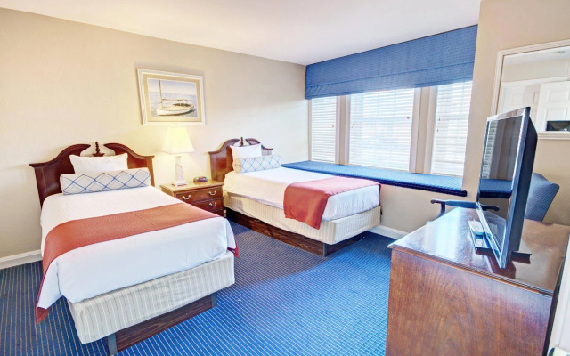 Club Wyndham Newport Onshore