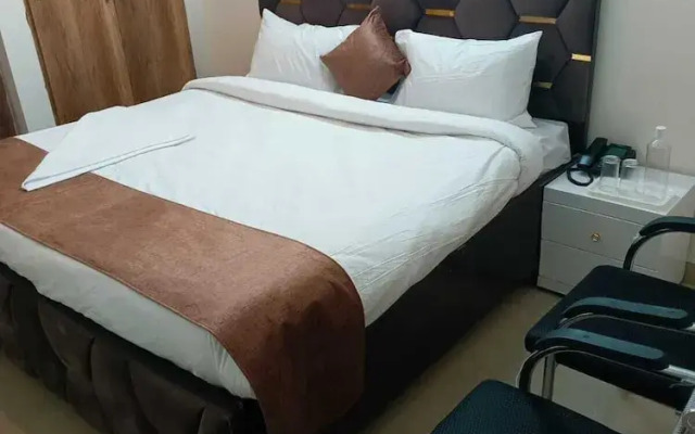 Soooper Hotel