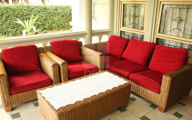 Villa Kota Bunga Allamanda