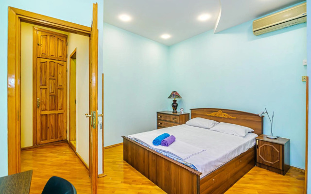 Old City 3 Room Lux Home