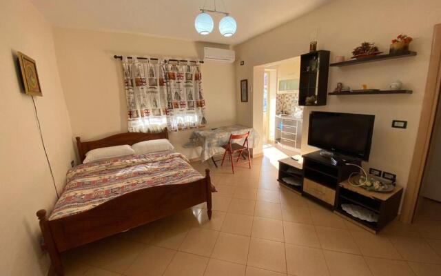 88 Apartment Himare