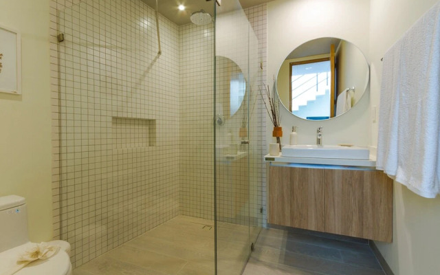 The Boat A403 By Lockey