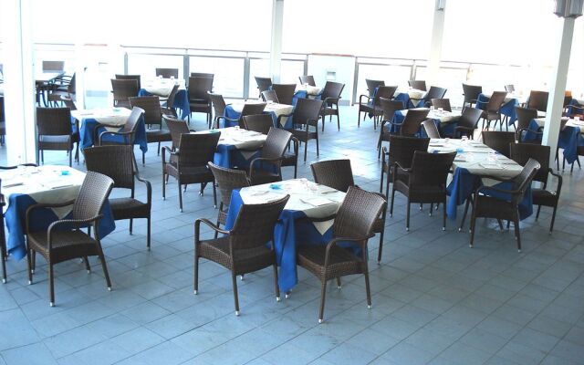 Miramare Palace Hotel