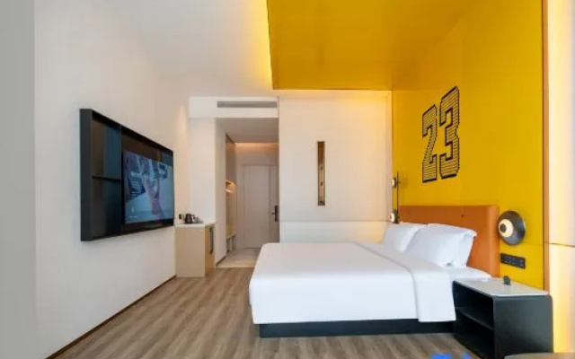 Elong Hotel (Nan'an Sports Center Branch