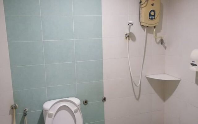 OYO 90392 Pulai City Hotel