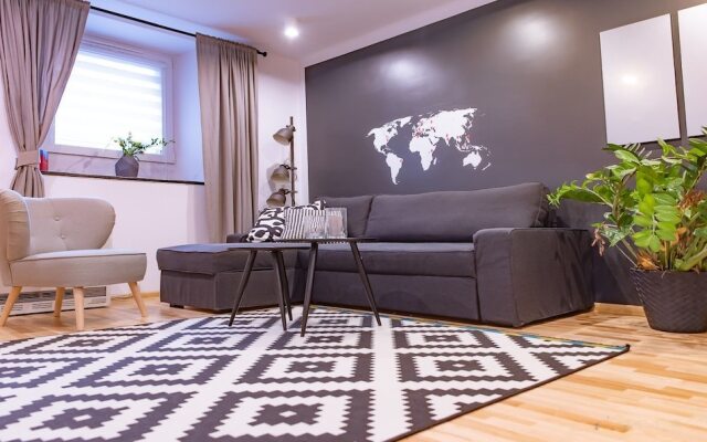 Apartment No. 2a at Main Square by AS