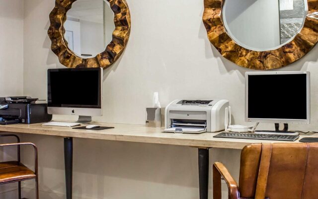 Delamar Westport