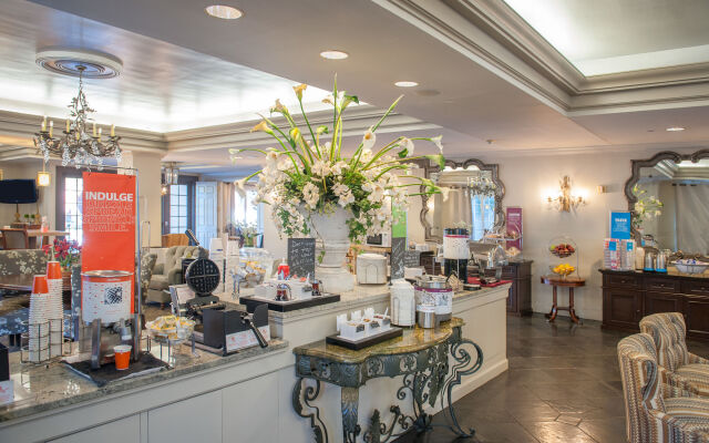 Hampton Inn New Orleans-St. Charles Ave./Garden District