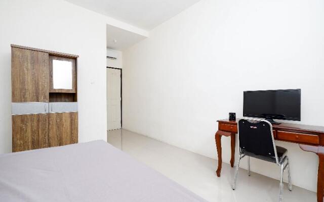 Oyo Life 1817 Kost Agus Salim