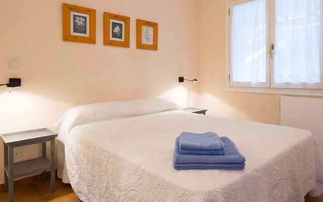 Club Sevilla I / Manzana I