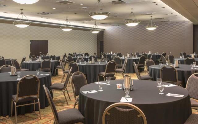 DoubleTree by Hilton South Charlotte Tyvola