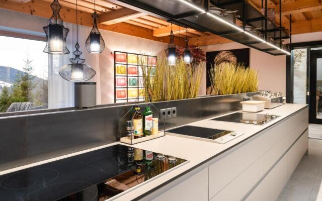 Designferienhaus Luxus Bergchalet XXL Ski In-Out Snow Space Wagrain Flachau