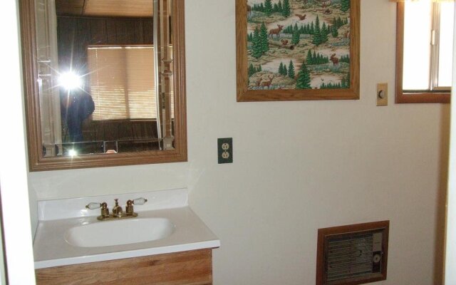 Sierra Bonita Cabins and RV Park