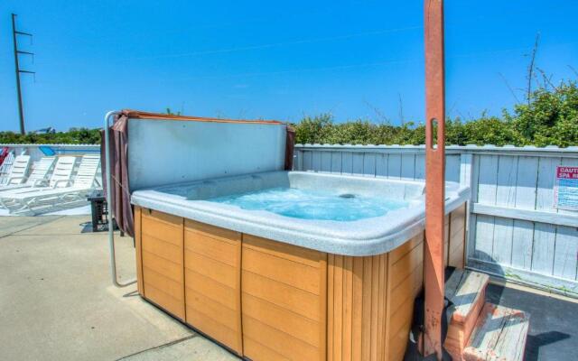 6170 - Poolside Paradise