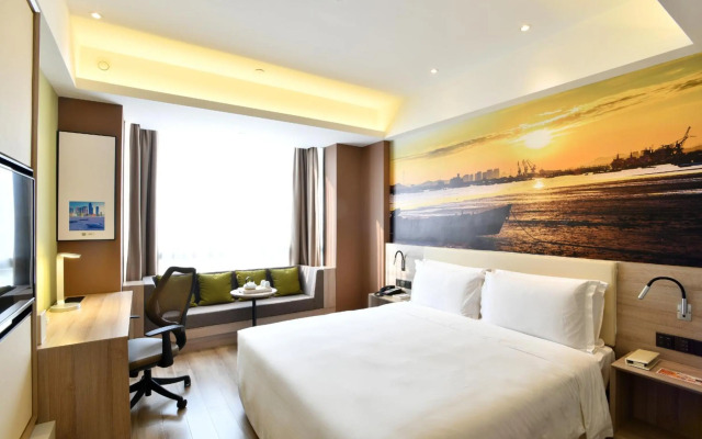 Atour Hotel Golden Beach Yantai