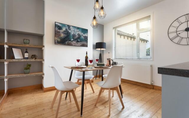 Ellerthwaite Place- 2 Bedroom House With Hot Tub
