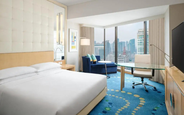 Renaissance Shanghai Yu Garden Hotel on the Bund